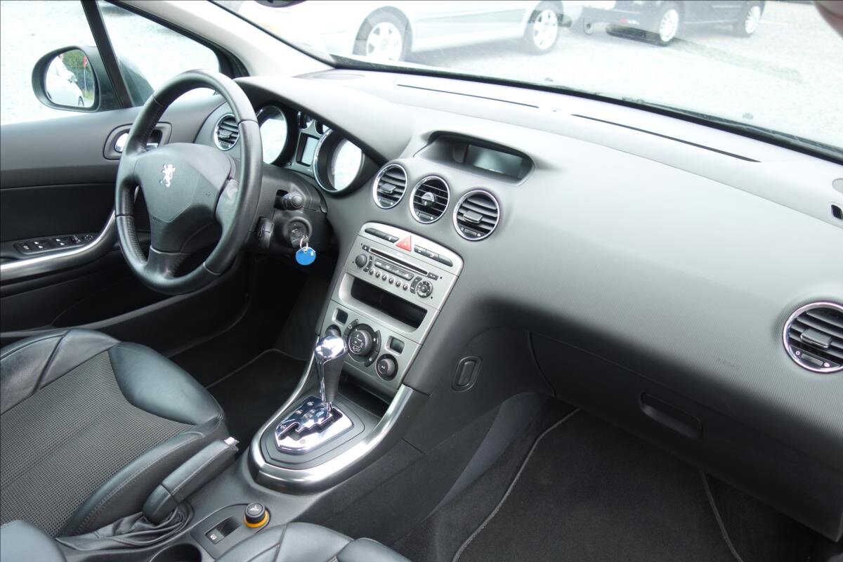 Peugeot 308 Hatchback 1,6 l 103 kw