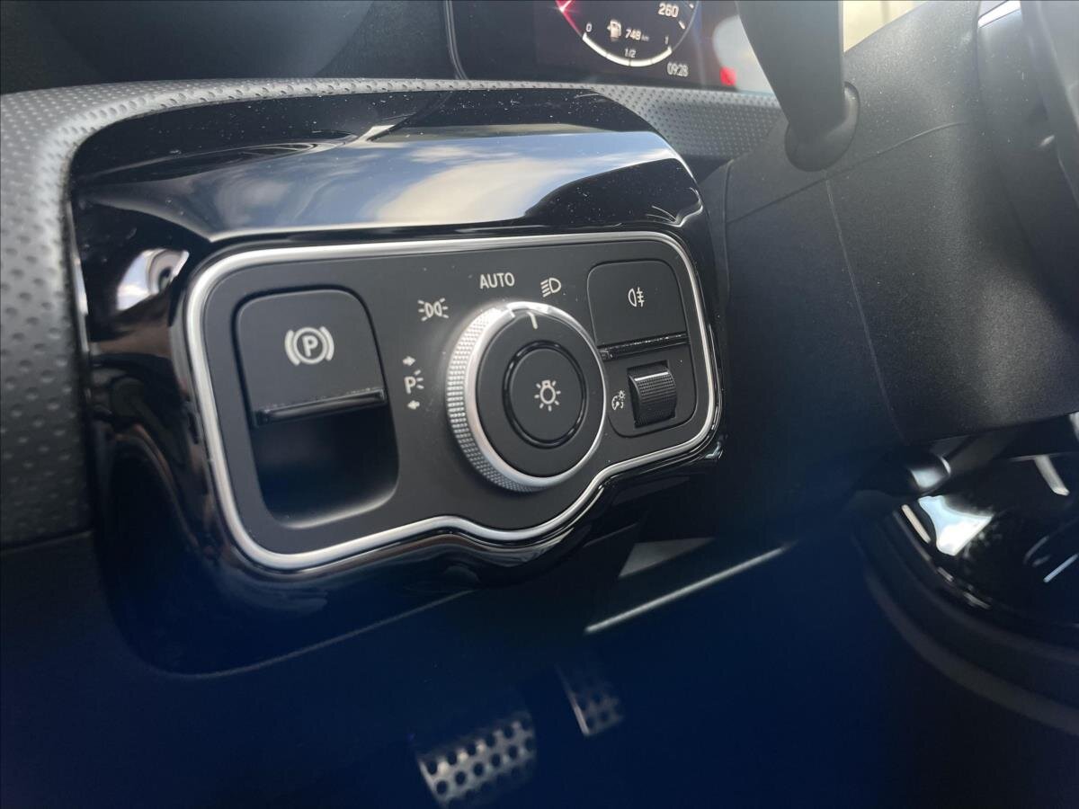 Mercedes-Benz Třídy A Hatchback 2,0 l 110 kw