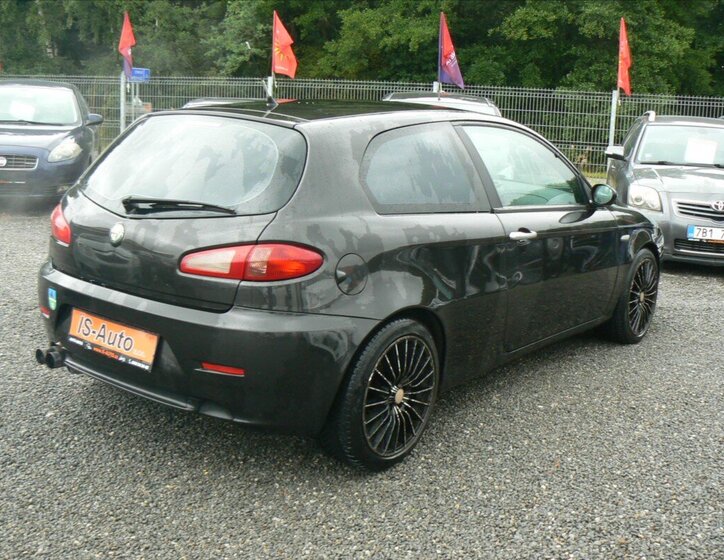 Alfa Romeo 147 4