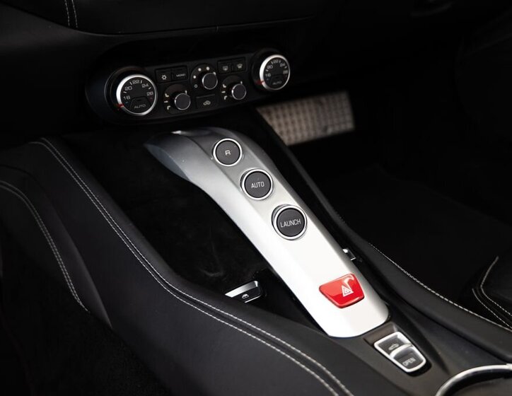 Ferrari California Kabriolet 3,9 l 412 kw