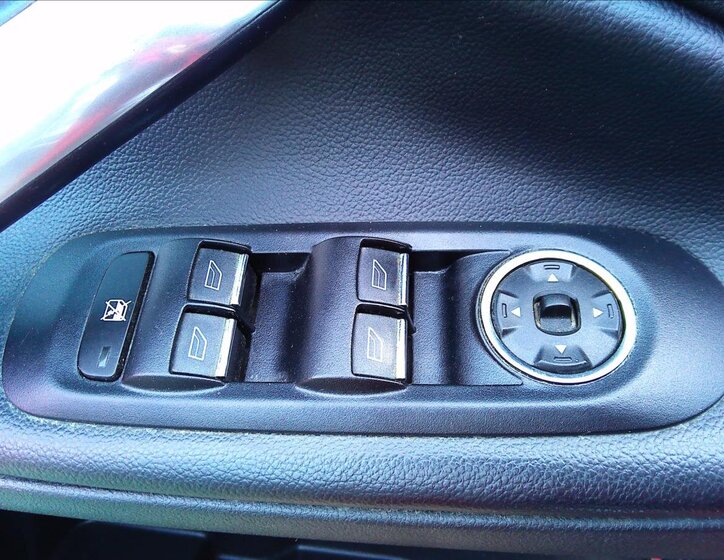 Ford Mondeo Kombi 2,0 l 103 kw