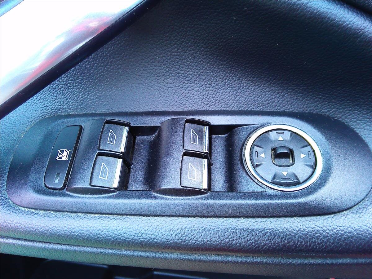 Ford Mondeo Kombi 2,0 l 103 kw