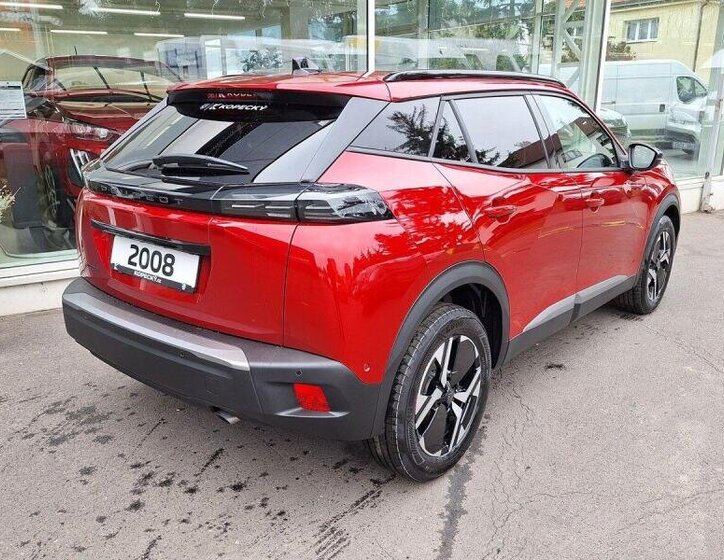 Peugeot 2008 SUV 1,2 l 96 kw