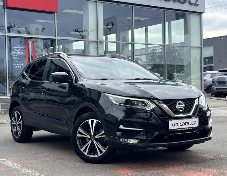 Nissan Qashqai SUV / Terénní 1,3 l 103 kw