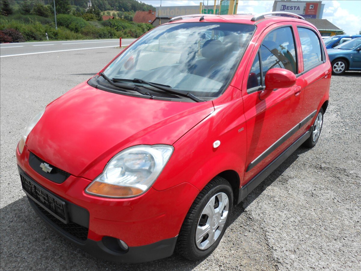 Chevrolet Spark Hatchback 995,0 49 kw
