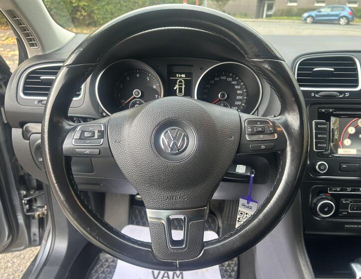 Volkswagen Golf 52
