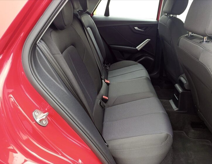 Audi Q2 SUV / Terénní 999,0 85 kw