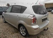 Toyota Corolla Verso 8