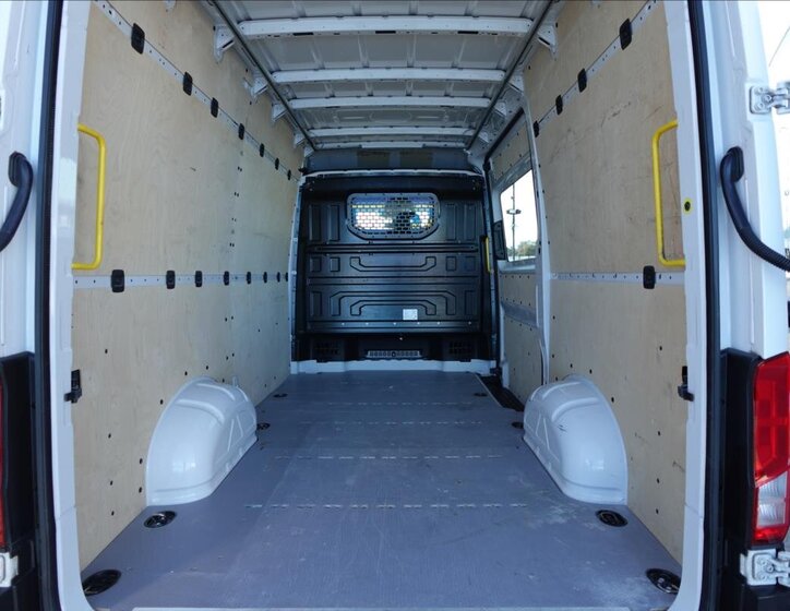 Volkswagen Crafter Ostatní 2,0 l 103 kw