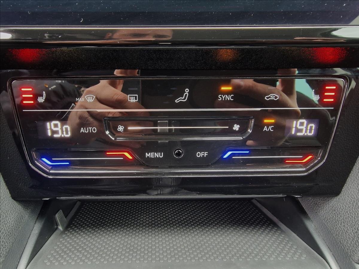 Volkswagen Passat Sedan / Limuzína 2,0 l 147 kw