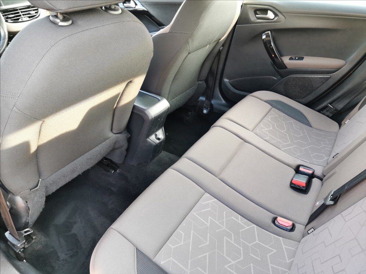 Peugeot 2008 Kombi 1,4 l 50 kw