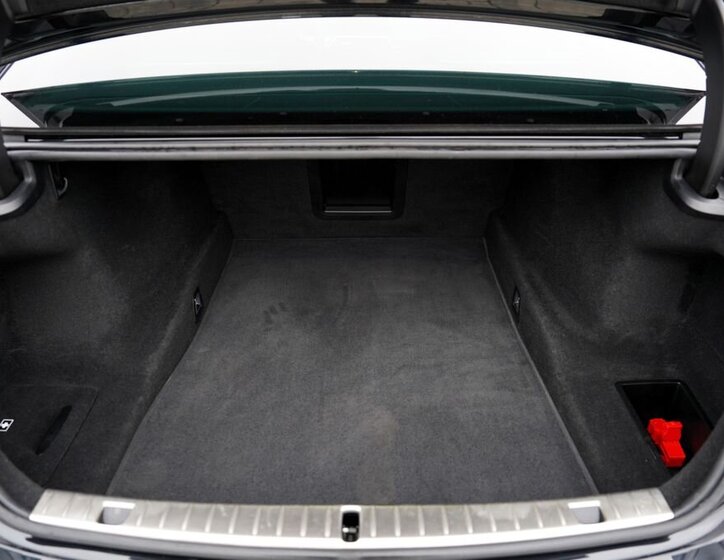 BMW Řada 7 Sedan 3,0 l 210 kw