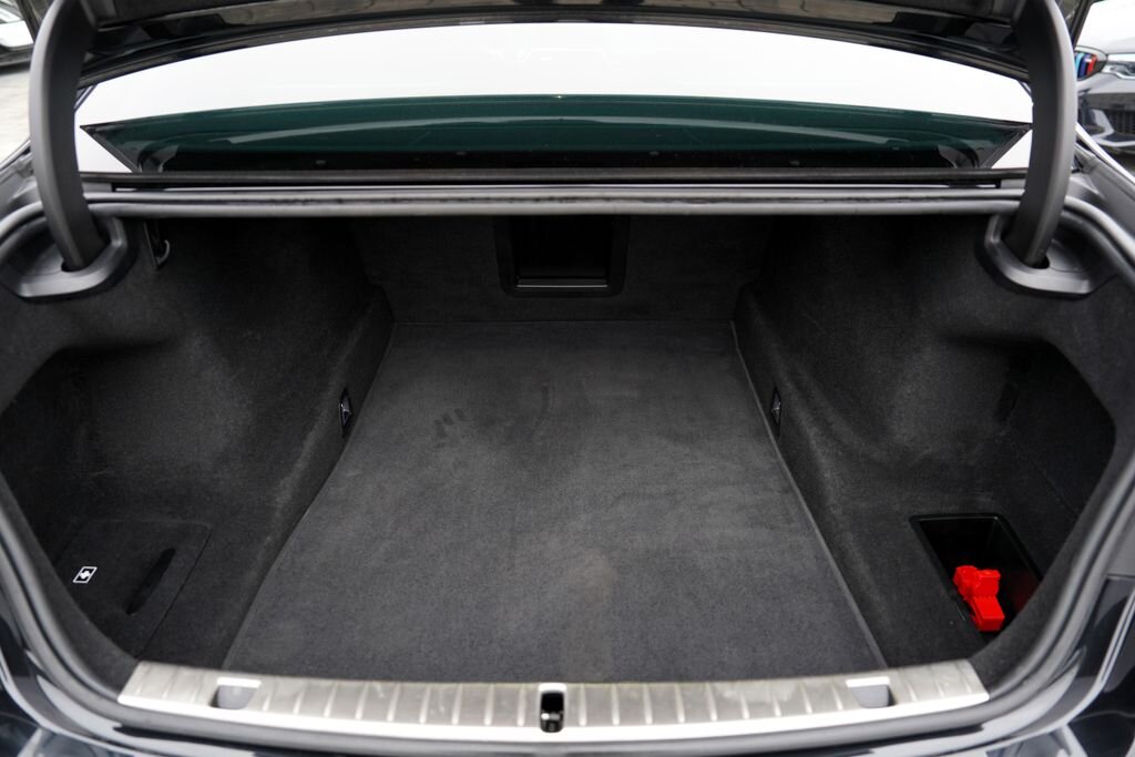 BMW Řada 7 Sedan 3,0 l 210 kw