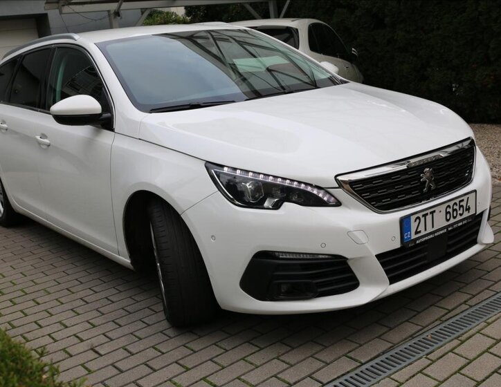 Peugeot 308 8