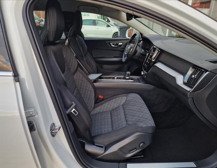 Volvo V60 Kombi 2,0 l 145 kw