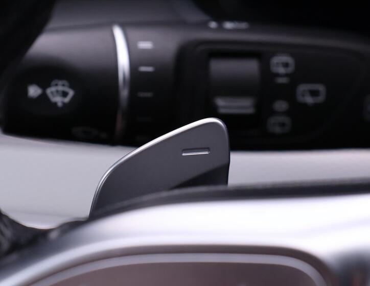 Mercedes-Benz Třídy E 27