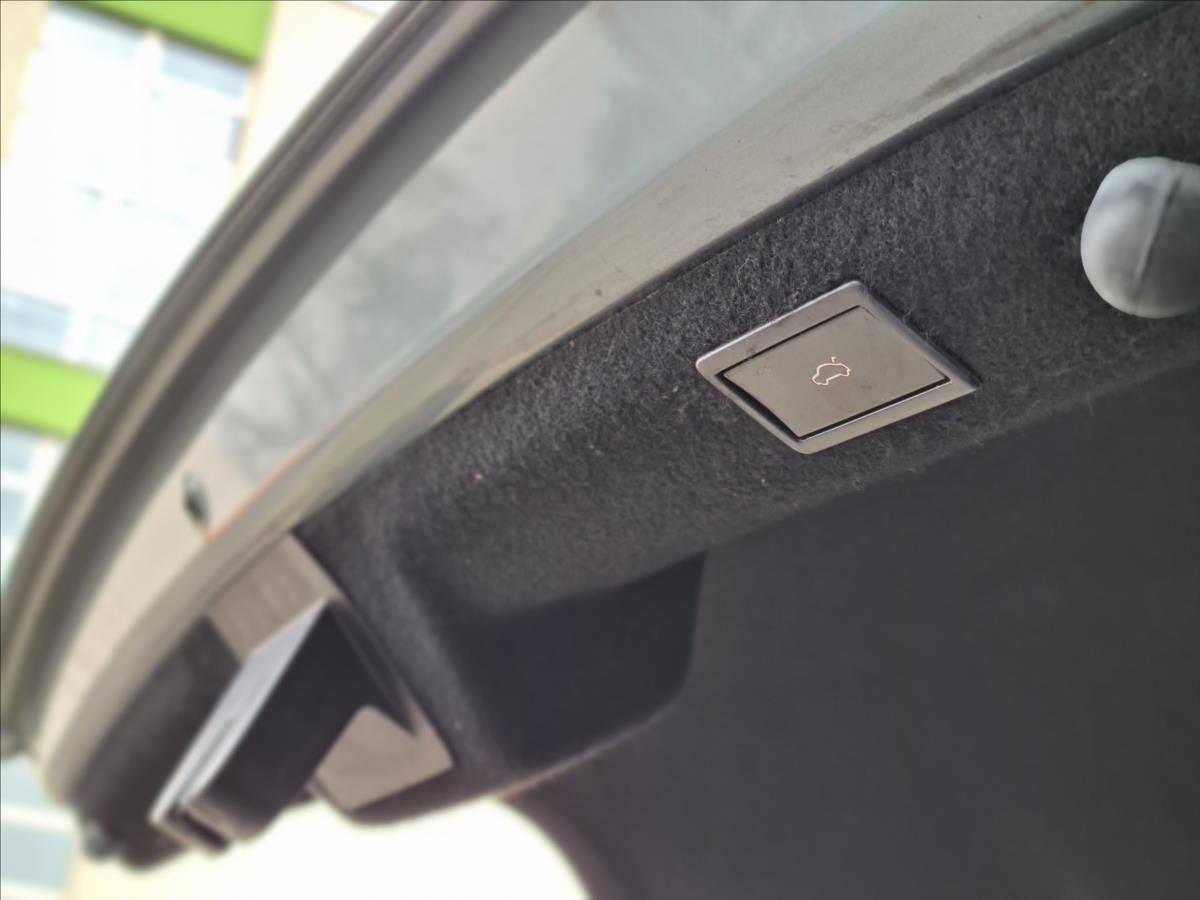 Škoda Superb Sedan 2,0 l 110 kw