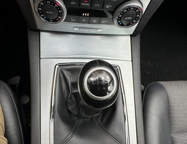 Mercedes-Benz Třídy C 27