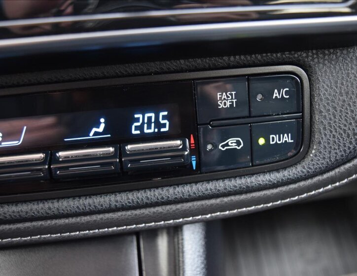 Toyota Auris Kombi 1,2 l 85 kw