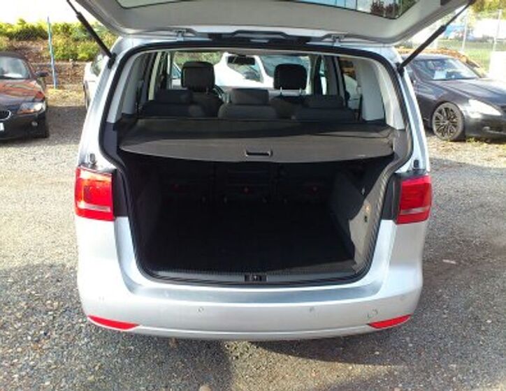Volkswagen Touran 13
