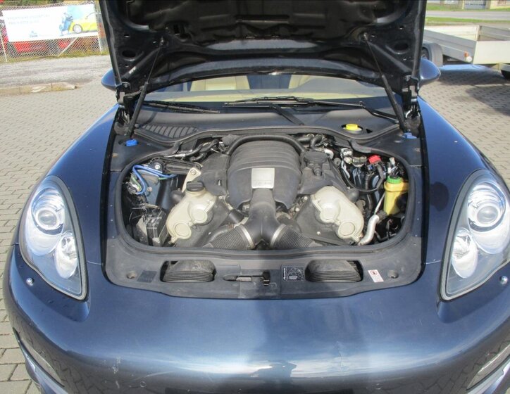 Porsche Panamera 27