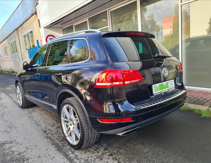 Volkswagen Touareg SUV 4,1 l 250 kw