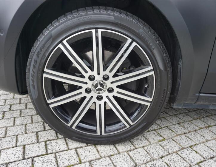 Mercedes-Benz Třídy V 4