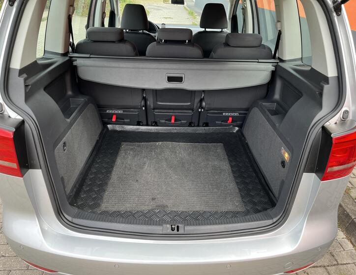 Volkswagen Touran 23