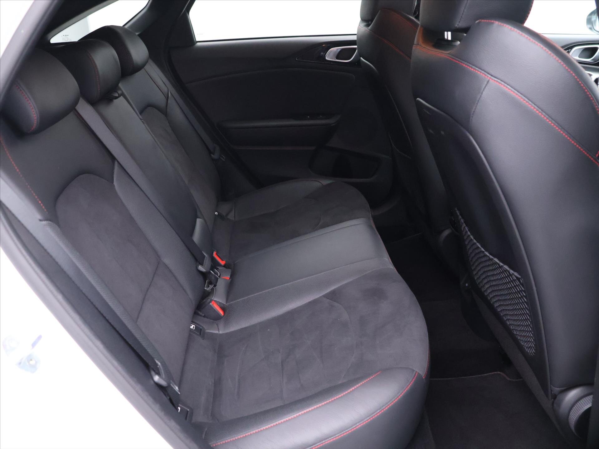 KIA ProCeed Hatchback 1,6 l 150 kw