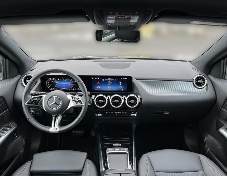 Mercedes-Benz GLA 13