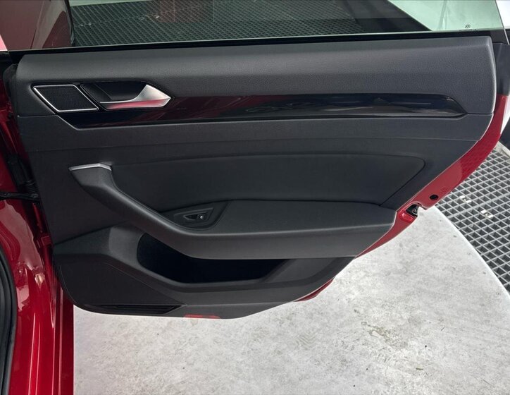 Volkswagen Arteon Liftback 2,0 l 110 kw