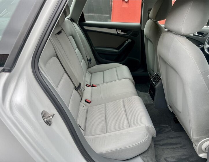 Audi A4 Kombi 2,0 l 100 kw