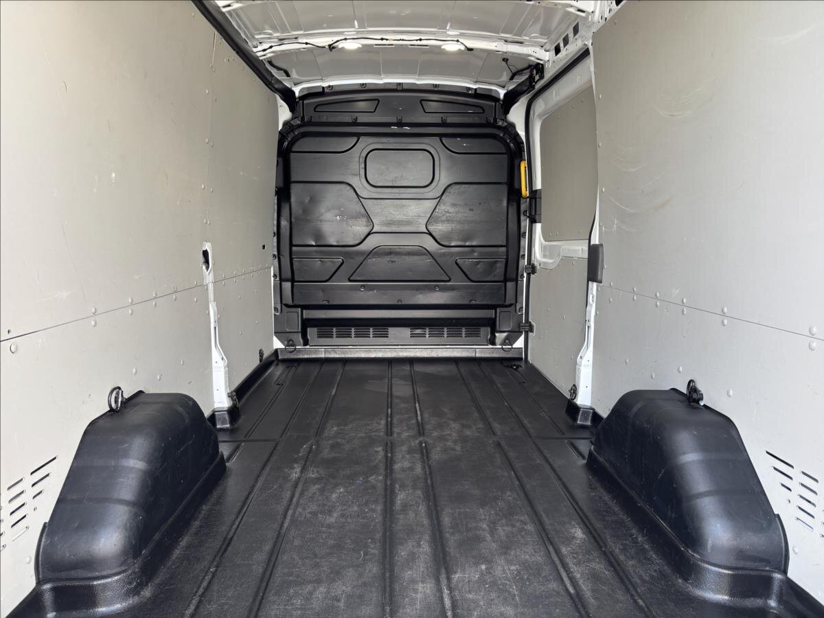 Ford Transit Skříň 2,0 l 96 kw