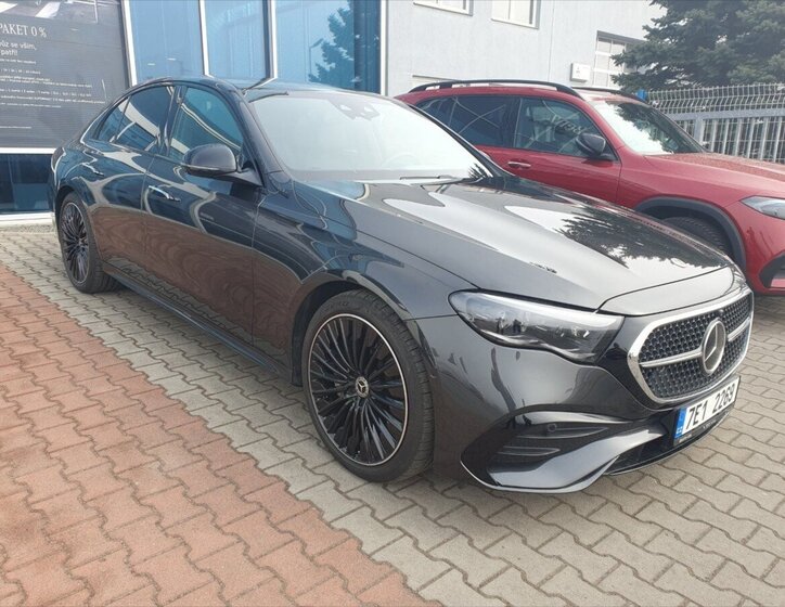 Mercedes-Benz Třídy E Sedan / Limuzína 2,0 l 145 kw