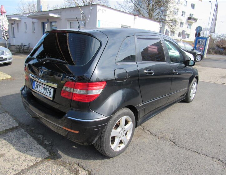 Mercedes-Benz Třídy B Kombi 2,0 l 142 kw