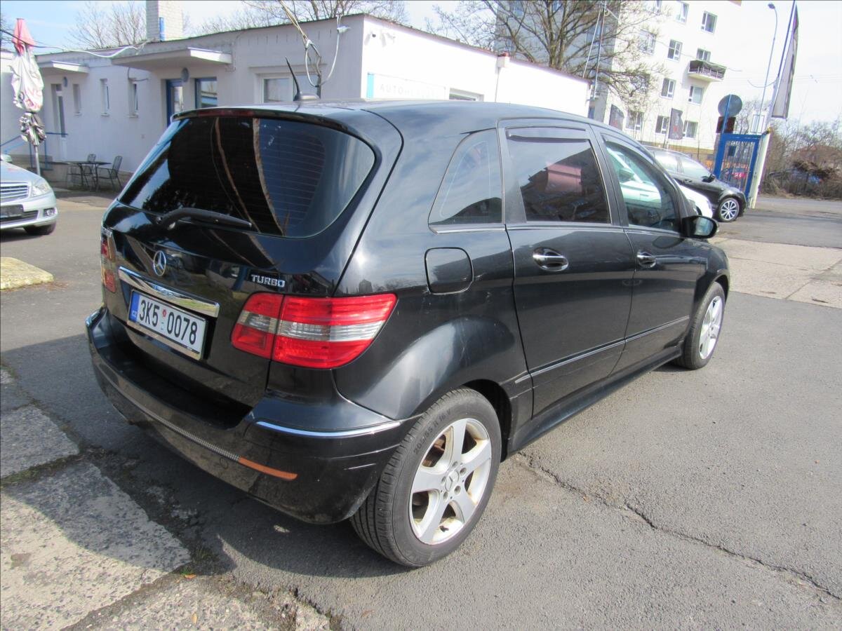 Mercedes-Benz Třídy B Kombi 2,0 l 142 kw