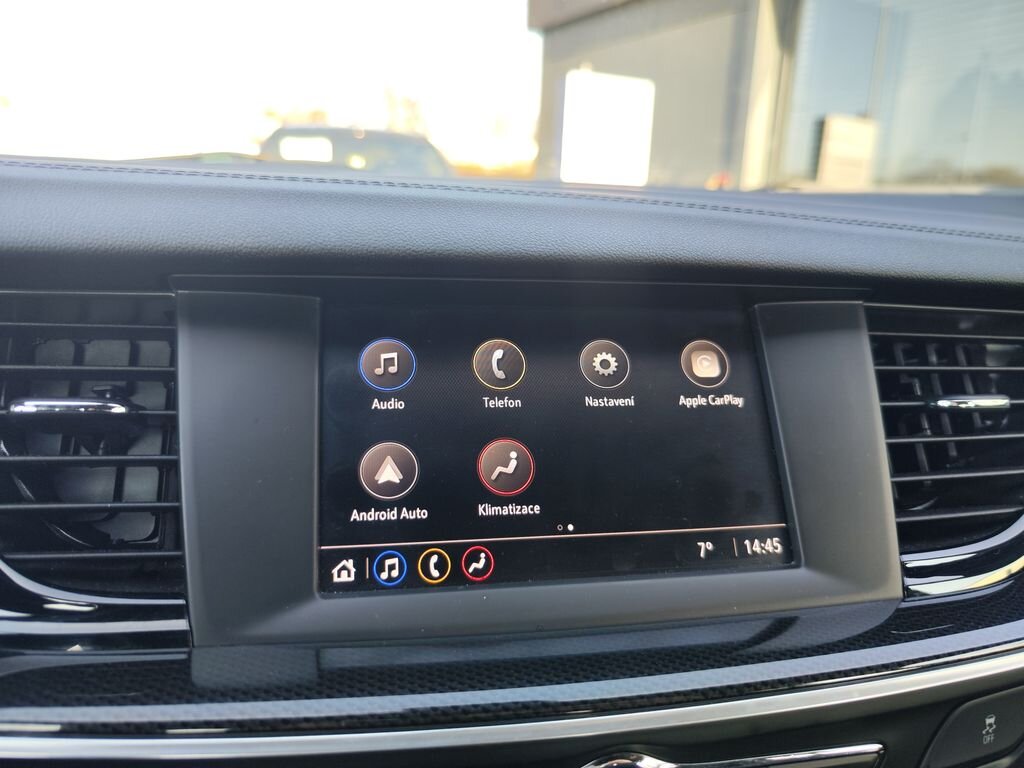 Opel Insignia Kombi 2,0 l 128 kw