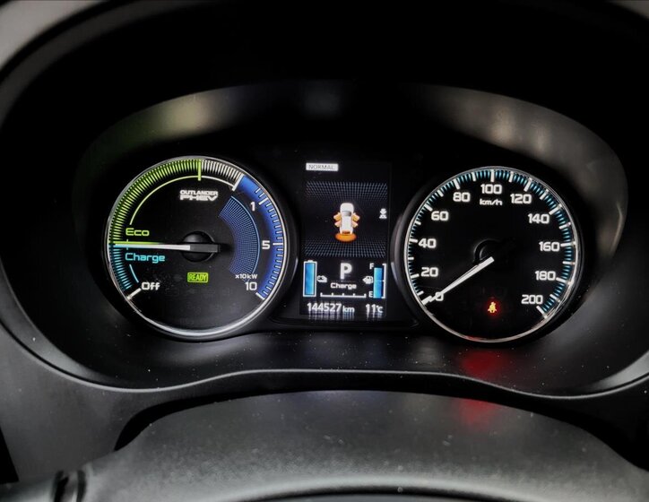 Mitsubishi Outlander SUV / Terénní 2,4 l 165 kw