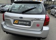 Subaru Legacy Kombi 3,0 l 180 kw