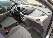 Nissan Almera Tino 36