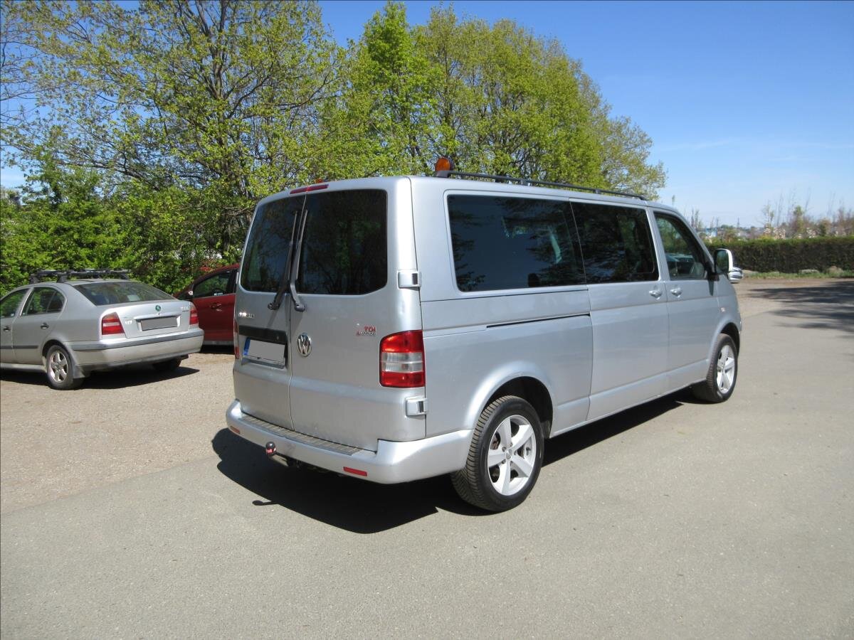 Volkswagen Caravelle Kombi 2,5 l 128 kw