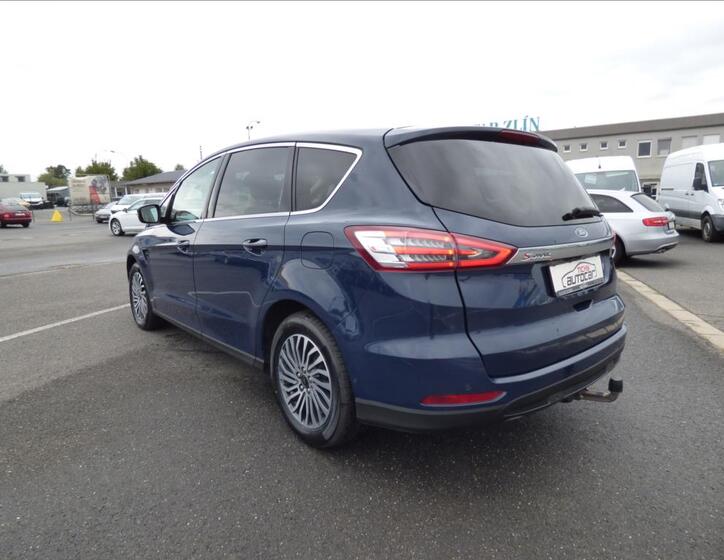 Ford S-MAX 5