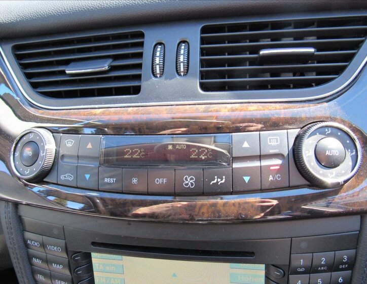 Mercedes-Benz CLS Sedan / Limuzína 3,0 l 165 kw