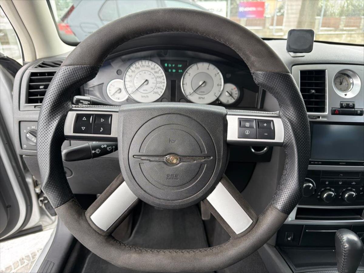 Chrysler 300C Kombi 3,0 l 160 kw