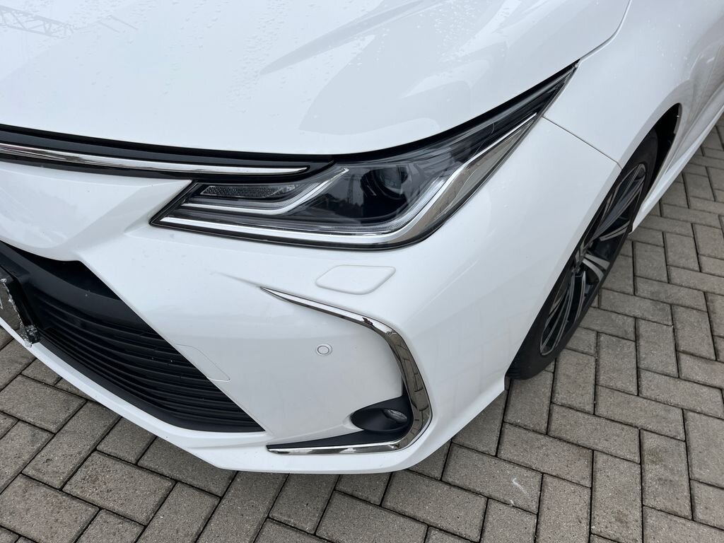 Toyota Corolla Sedan 1,5 l 92 kw