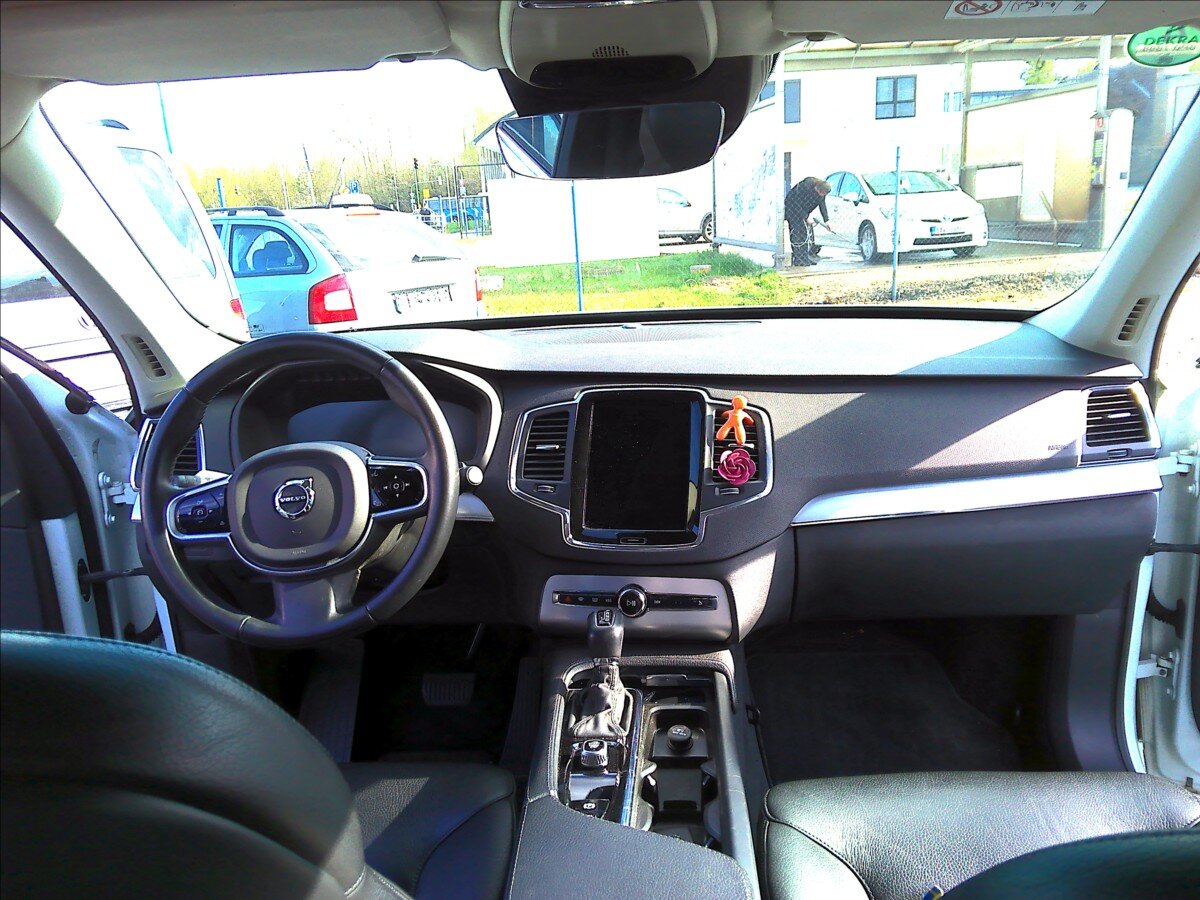 Volvo XC90 SUV / Terénní 2,0 l 173 kw
