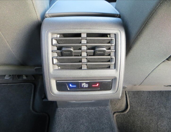 Volkswagen Golf Kombi 1,5 l 96 kw