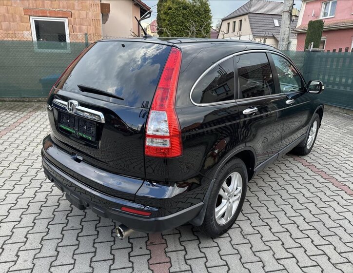 Honda CR-V SUV / Terénní 2,0 l 110 kw