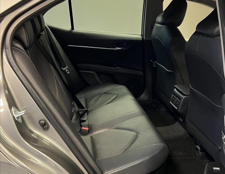 Toyota Camry Sedan 2,5 l 131 kw