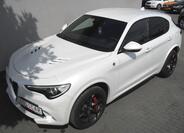 Alfa Romeo Stelvio 10